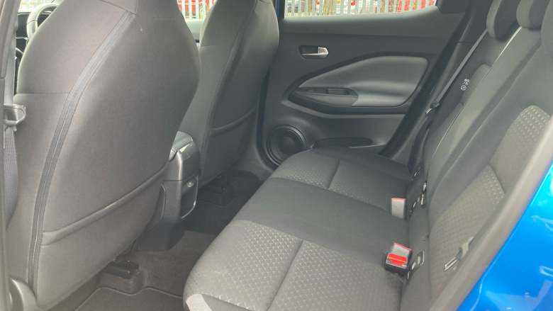 Nissan Juke 1.0 DiG-T N-Connecta 5dr DCT Petrol Hatchback